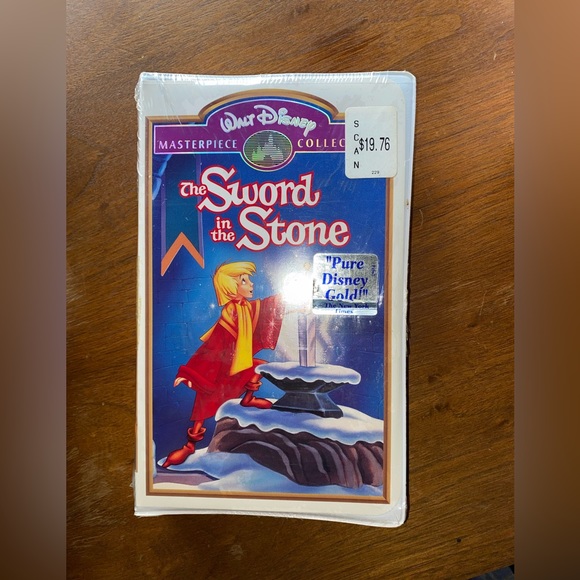 VINTAGE SEALED UNOPENED DISNEY VHS CLAMSHELL TAPES Black Diamond Classics - Picture 5 of 11